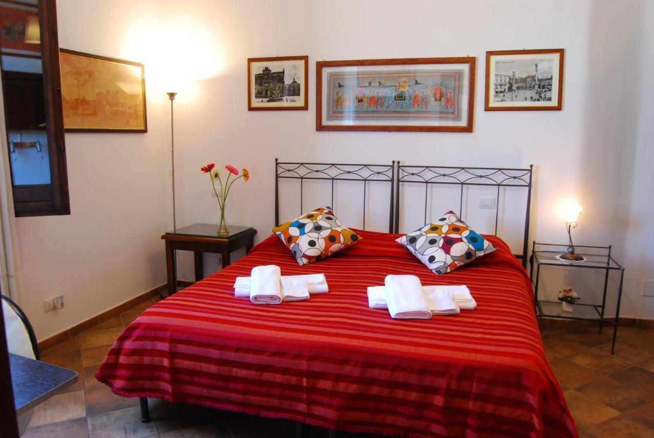 B&B Corte Barocca Lecce Exterior photo